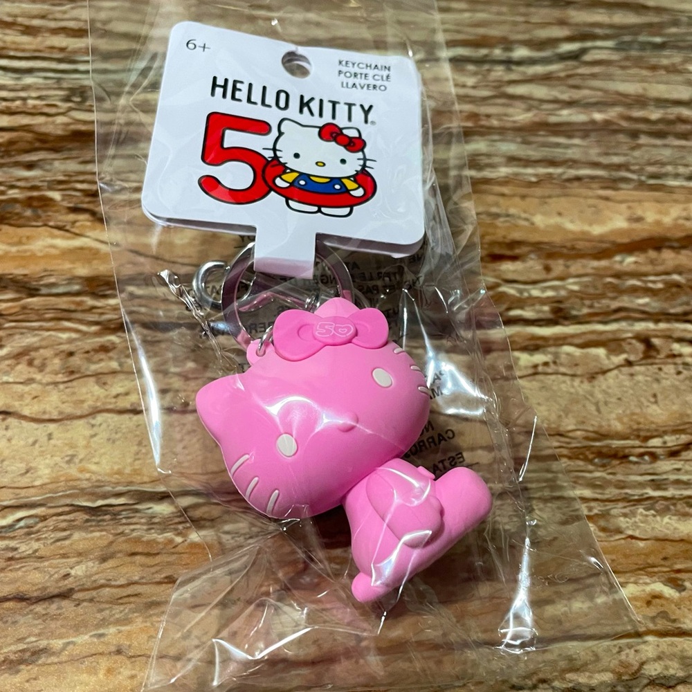 Hello Kitty - Picture 8 of 9